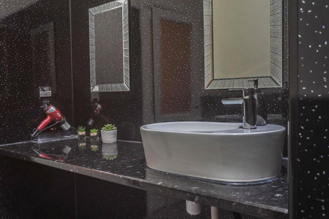 Edinburgh Ground Floor City Centre Flat Close To Princess Street エクステリア 写真